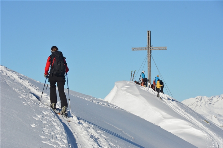 Ruth beim Zielsprint Richtung Spitzköfele Gipfel